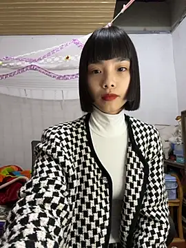 andymi1 online show from November 3, 2025, 1:51 am