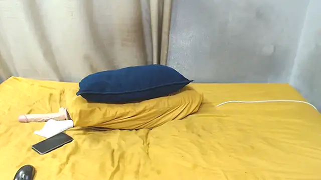 curvydarckcohocolate online show from April 4, 2026, 9:56 pm