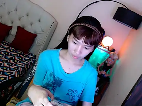 ShantalFoxxy  online show from October 27, 2025, 11:36 am