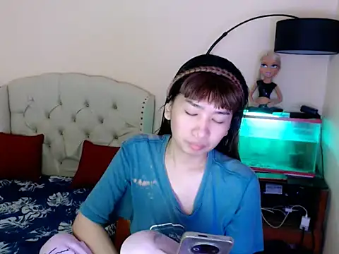 ShantalFoxxy  online show from February 23, 2026, 1:30 pm