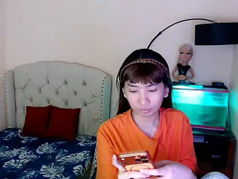 ShantalFoxxy  online show from March 20, 2026, 12:54 pm