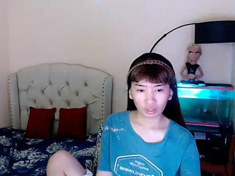 ShantalFoxxy  online show from April 14, 2026, 12:55 pm