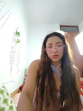 airamoon online show from April 21, 2026, 5:28 pm