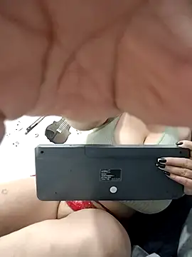 Snapshot of AlexxiaaMat chatting on November 6, 2025, 11:11 am AlexxiaaMat online show from November 6, 2025, 11:11 am