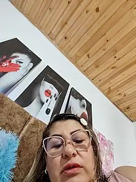 AlexxiaaMat online show from April 21, 2026, 11:05 am