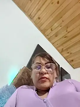 Snapshot of AlexxiaaMat chatting on April 26, 2026, 9:18 am AlexxiaaMat online show from April 26, 2026, 9:18 am
