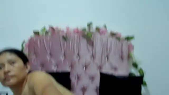 Snapshot of ivy_moon05 chatting on November 8, 2025, 4:40 pm ivy moon05 online show from November 8, 2025, 4:40 pm