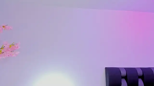 maily zanss online show from April 10, 2026, 7:51 pm