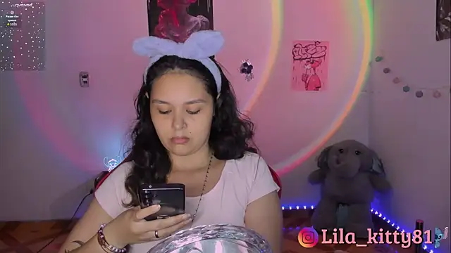 lila kitty81 online show from September 19, 2025, 8:31 pm