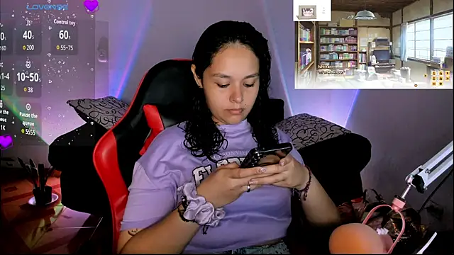 lila kitty81 online show from April 18, 2026, 6:12 pm