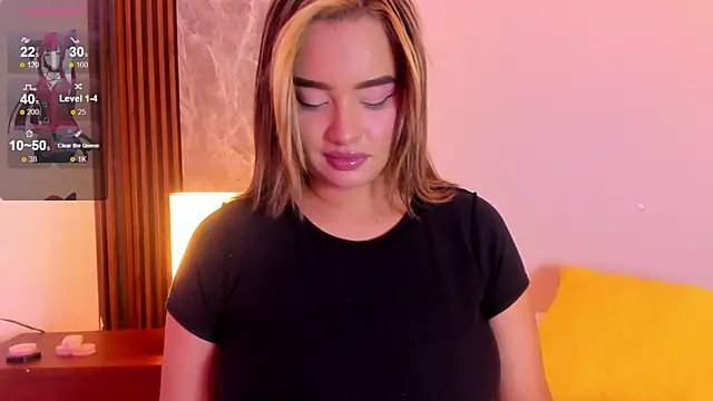 Emma hunter  online show from November 18, 2025, 4:06 am