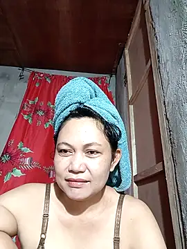 Everleigh mom online show from September 12, 2025, 1:49 am