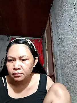 Everleigh mom online show from September 28, 2025, 8:03 pm