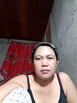 Everleigh mom online show from October 2, 2025, 10:44 am