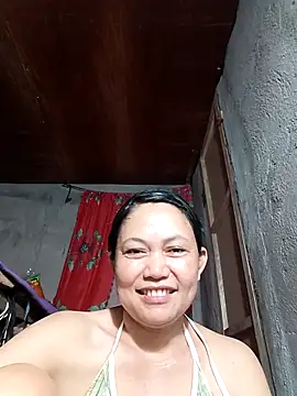 Everleigh mom online show from November 1, 2025, 8:16 am