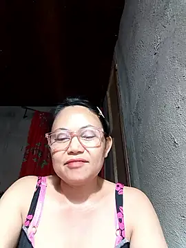 Everleigh mom online show from January 9, 2026, 11:57 am