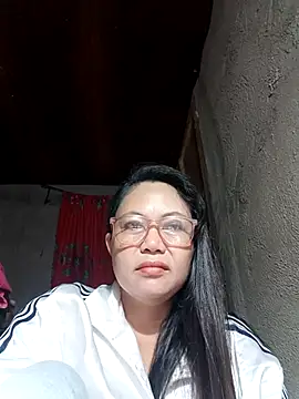 Everleigh mom online show from January 14, 2026, 7:41 pm