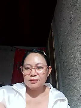 Everleigh mom online show from January 17, 2026, 7:46 am