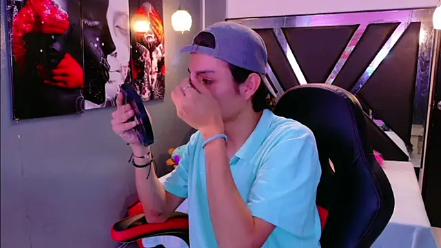 Snapshot of alandelrey57 chatting on February 10, 2026, 8:57 pm alandelrey57 online show from February 10, 2026, 8:57 pm