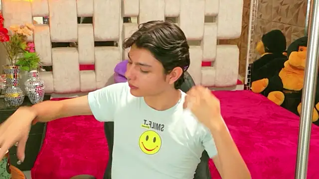 Snapshot of alandelrey57 chatting on February 13, 2026, 7:48 am alandelrey57 online show from February 13, 2026, 7:48 am