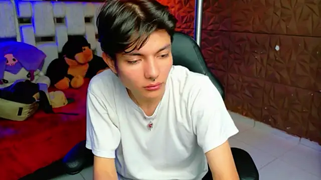 Snapshot of alandelrey57 chatting on February 23, 2026, 2:53 am alandelrey57 online show from February 23, 2026, 2:53 am