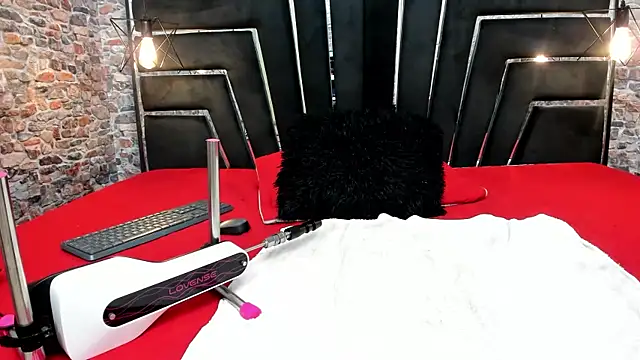 ALYANNA HOT  online show from October 23, 2025, 12:26 pm