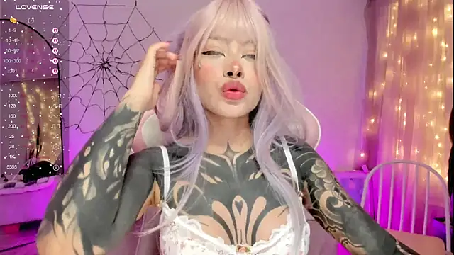 AlinaLukyanova online show from November 27, 2025, 4:36 am