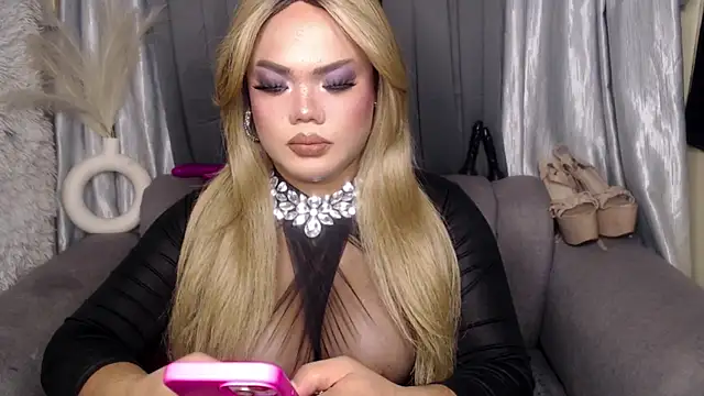 Snapshot of 10inchs_Maxie chatting on November 26, 2025, 5:25 pm 10inchs Maxie online show from November 26, 2025, 5:25 pm