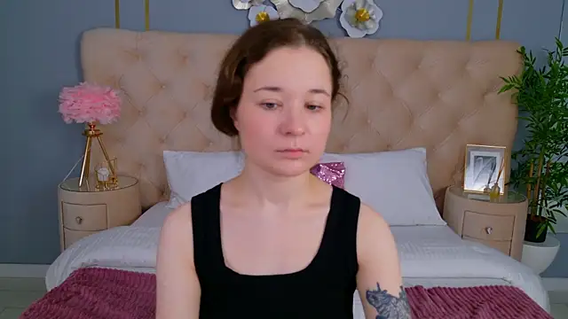 NancyJonson online show from October 1, 2025, 3:34 am