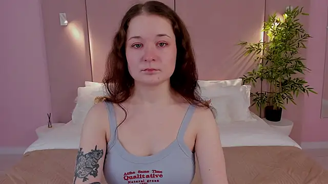 NancyJonson online show from December 2, 2025, 3:01 am