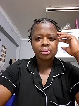 cairococo online show from September 28, 2025, 5:51 pm