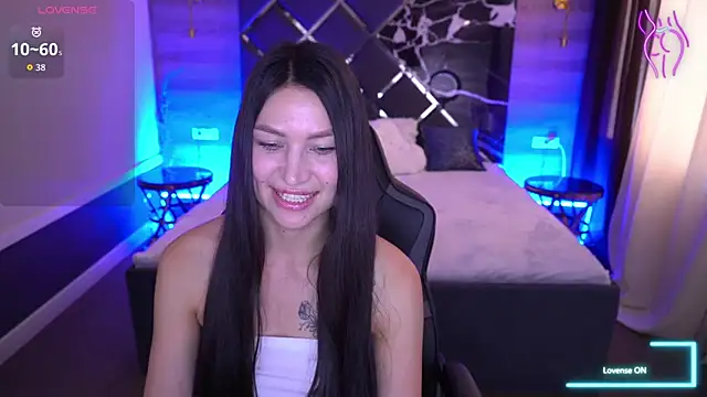 EliseVelour online show from October 29, 2025, 1:46 pm