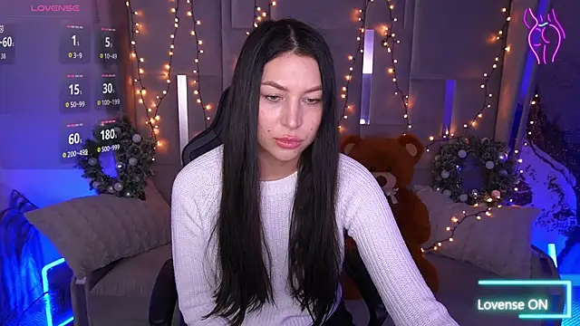 EliseVelour online show from January 13, 2026, 1:49 pm