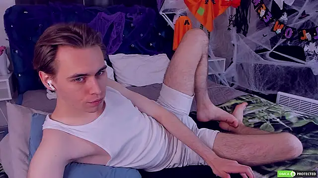 WilliamDyson online show from October 18, 2025, 3:09 am