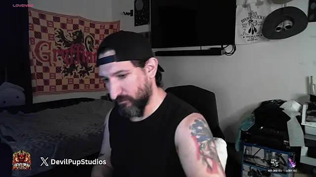 DevilPup75  online show from February 5, 2026, 3:33 am