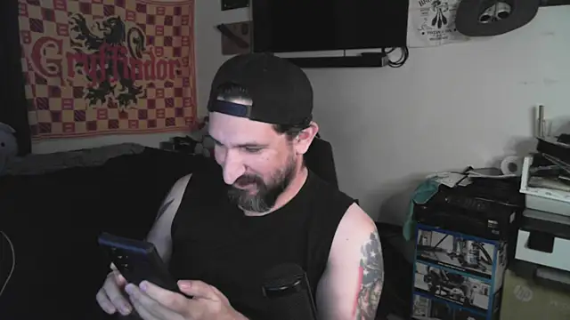 DevilPup75  online show from February 6, 2026, 4:39 am