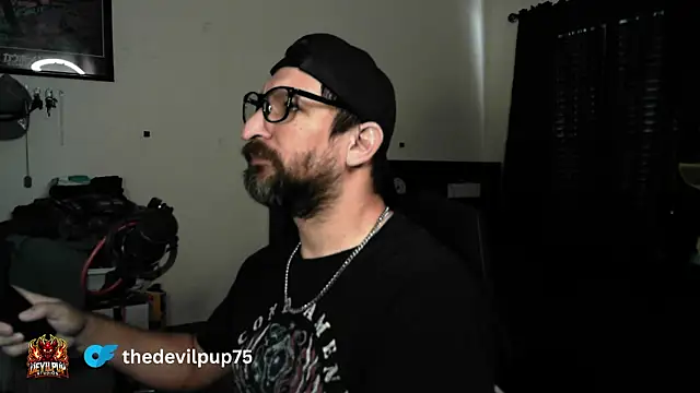 Snapshot of DevilPup75_ chatting on August 4, 2026, 1:14 pm DevilPup75 online show from August 4, 2026, 1:14 pm