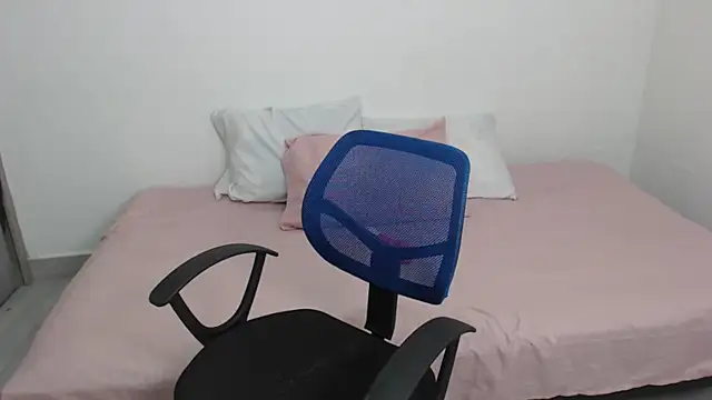 Tiiana online show from September 13, 2025, 11:54 am