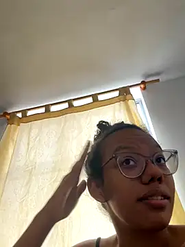 Valen1800 online show from November 30, 2025, 4:11 pm