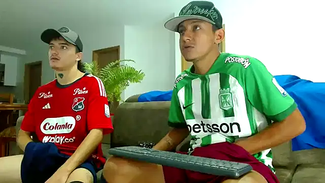 skinny23cm online show from February 4, 2025, 12:33 pm