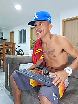 skinny23cm online show from March 20, 2025, 9:15 am