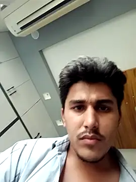 Snapshot of HarryChoudhary21 chatting on June 4, 2026, 7:36 am HarryChoudhary21 online show from June 4, 2026, 7:36 am