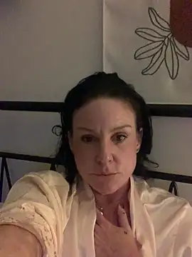 Snapshot of NateandBella chatting on September 18, 2025, 12:29 pm NateandBella online show from September 18, 2025, 12:29 pm