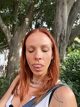 haley diosita online show from November 5, 2025, 9:04 pm