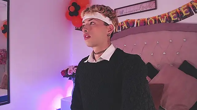 OzorioDany online show from October 12, 2025, 4:00 am