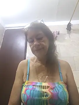 MaryeLunna online show from December 17, 2025, 10:54 am