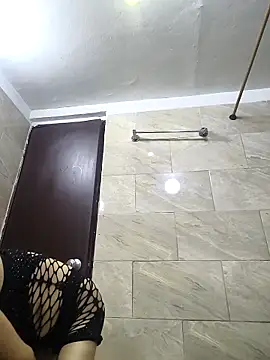 MaryeLunna online show from March 26, 2026, 12:17 am