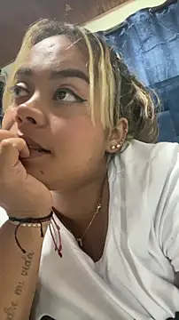 EmilyDuran  online show from April 21, 2026, 2:51 am