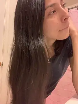 Snapshot of lovinlush chatting on May 13, 2026, 3:53 pm lovinlush online show from May 13, 2026, 3:53 pm
