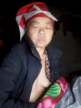 VangLe73 online show from November 24, 2025, 8:19 pm